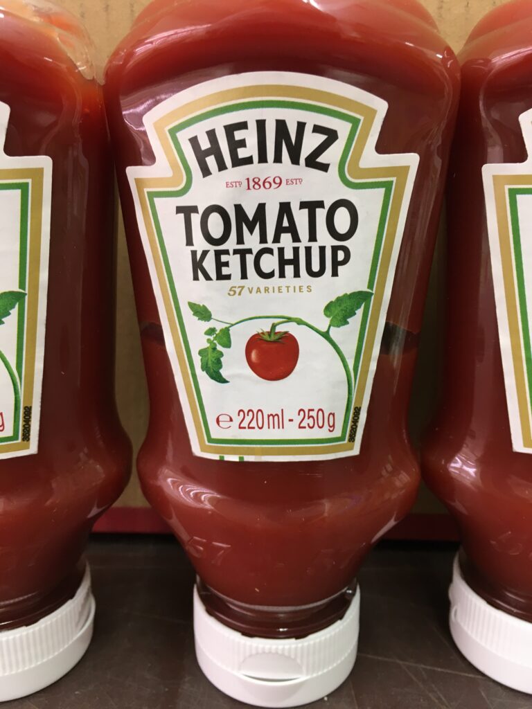 食品部です スーパーわかば